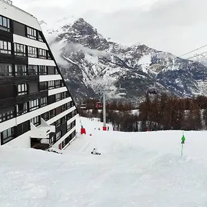 joli-studio-4-couchages-aux-pieds-des-pistes.fr-provencehotel.com/